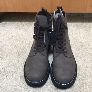 New! Pull & Bear men’s SZ 9 brown boots